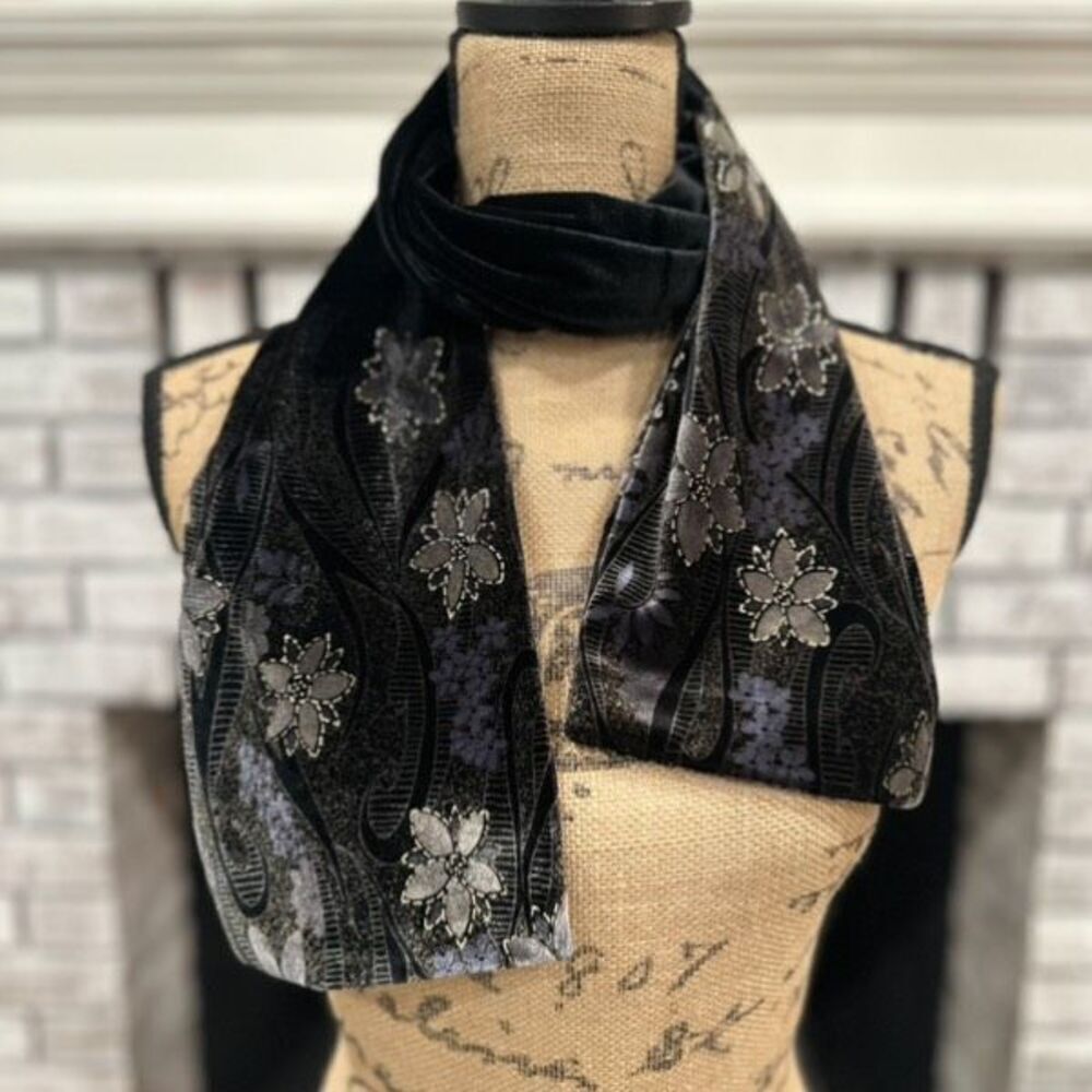 Stunning Vintage Black Velvet Embossed Scarf‎ Floral Fairy  Fairycore Whimsigoth